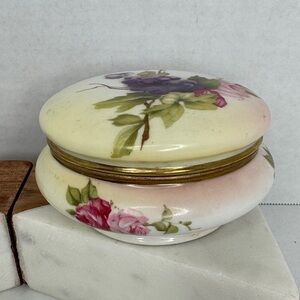 1900s Hand Painted Rosen Hale Bavaria Ceramic Dresser Box